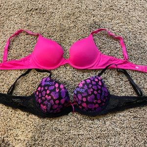 set of two bras love pink and xoxo